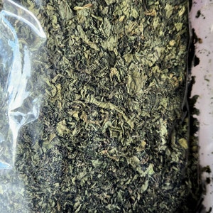 Organic Ugu/Pumpkin Fresh Dried Leaves/Neat Nigerian Ugwu Organic Leaf (Naija Foodstuffs African Groceries)/Guaranteed as pictured