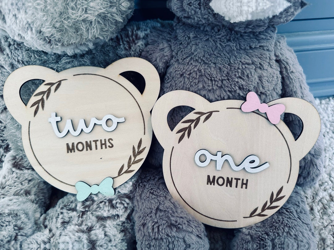 Baby Milestone Cards: Wooden Bear Photo Prop, Newborn Gift - Etsy