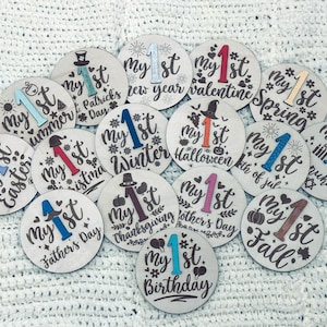 Accessoire photo pour bébé - Mes premières fêtes de fin d'année | Cartes d'étape en bois | Cadeau souvenir de bébé pour les nouveaux parents et les femmes enceintes