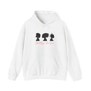 Schwarze Magie Läuft Tief Hoodie | Unisex Heavy Blend Sweatshirt | Ermächtigungs-Bekleidung