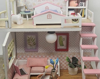 Handmade Dollhouse with Pets: A Unique and Charming Gift for Toy Collectors
