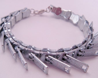 Zippity Doo Dah Silver Zipper Threaded Bracelet 7 Inches