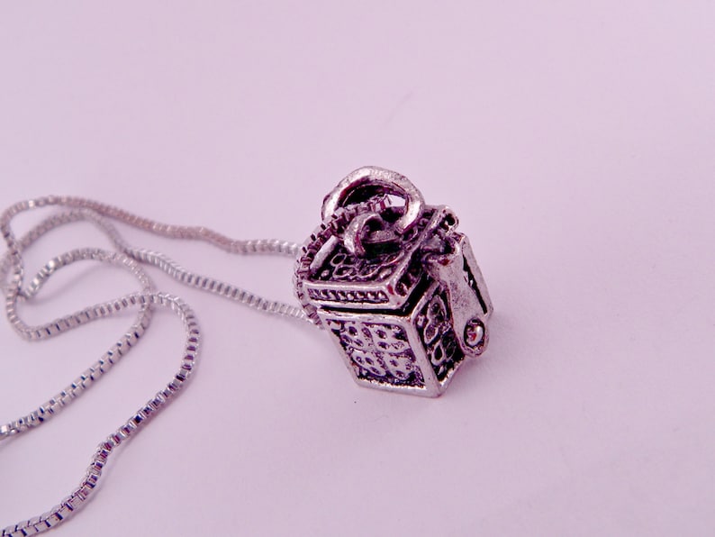 Pandora's Box Vintage Alloy Locket Box with Message Inside Pendant Necklace with 16 Inch Chain image 1