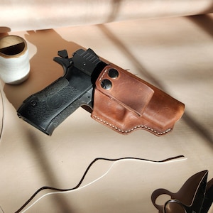 IWI Jericho 941 Mid-Size leren digibordholster met kliklus