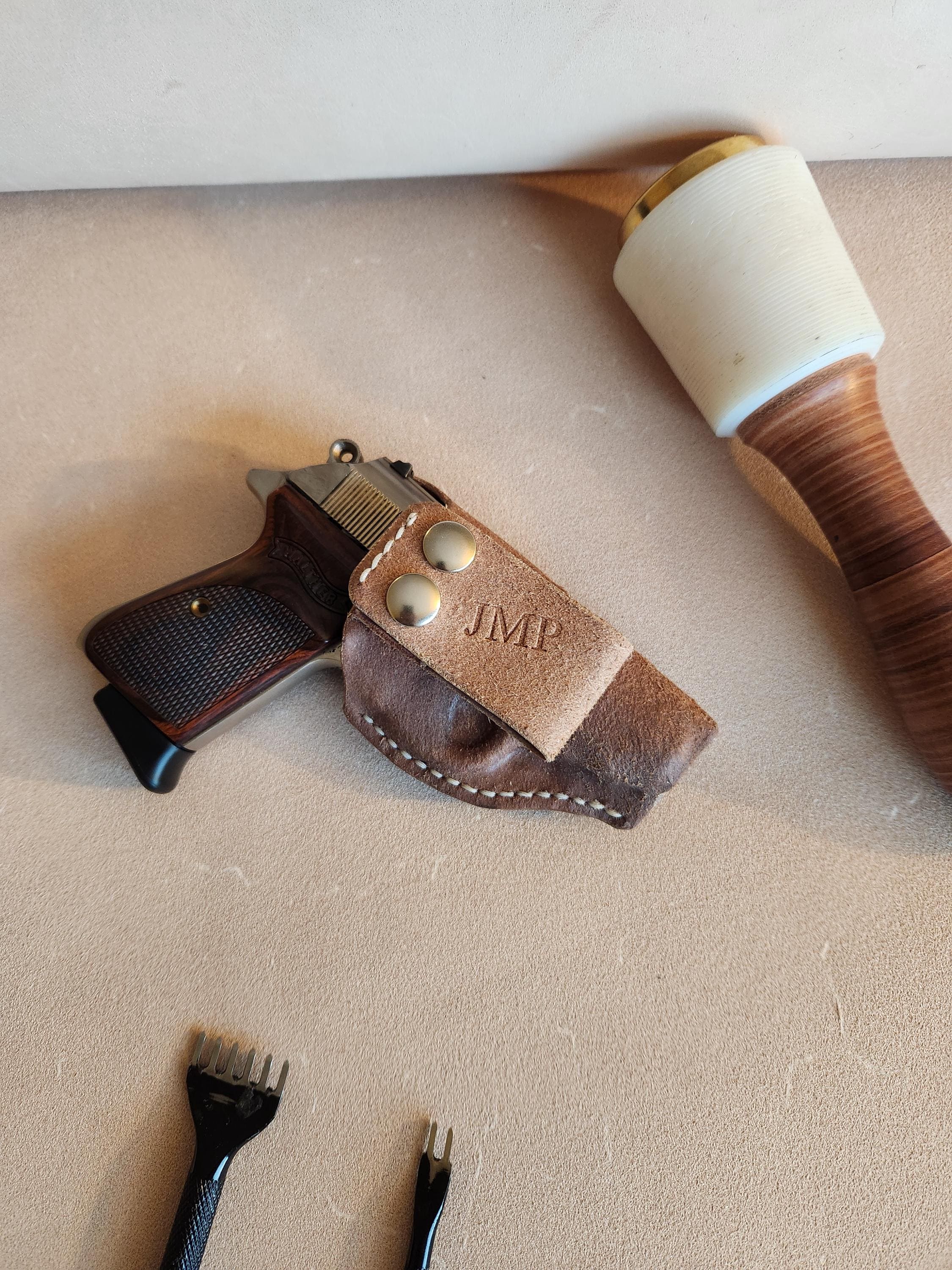 PPK, PPK/S IWB leather holster with 1.5 snap loop