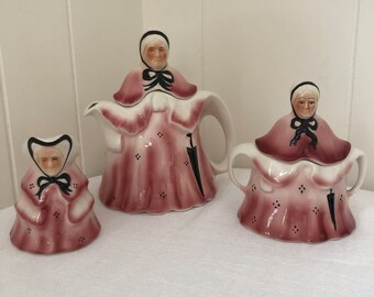 Tony Wood Little Old Lady tea set