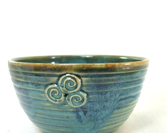 triple spiral green bowl