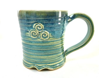 triple spiral green mug