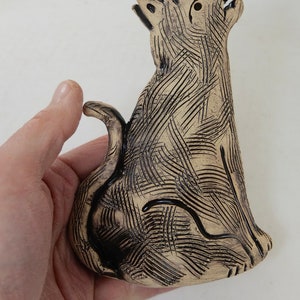 small howling dog vase...or wolf or coyote image 3