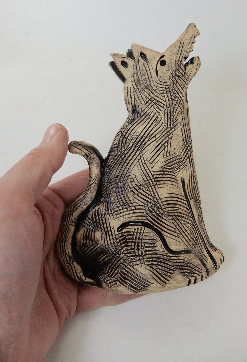 small howling dog vase...or wolf or coyote image 3