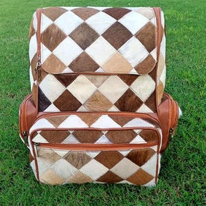 Sac à dos tricolore bringé en patchwork de vachette - sac à langer - sac à bandoulière - sac à dos western, cadeau pour maman, sac unique pour enfant