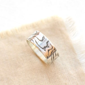 Woodgrain Texture Wide Silver Band Ring, Handmade Sterling Silver Band Ring, Outdoorsy Ring, Tree Jewelry, Unisex Band Ring