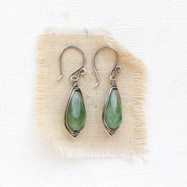 Wrapped Green Chalcedony Earrings, Green Teardrop Earrings, Giftable Christmas Earrings, Green Jewelry, Rustic Earrings, Holiday Style