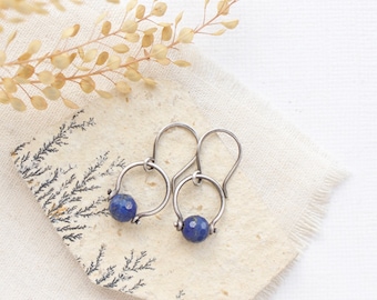 Lapis La Cloche oorbellen, sterling zilver vastgezette blauwe steen oorbellen, klokvormige lichtgewicht oorbellen, Lapis Lazuli oorbellen