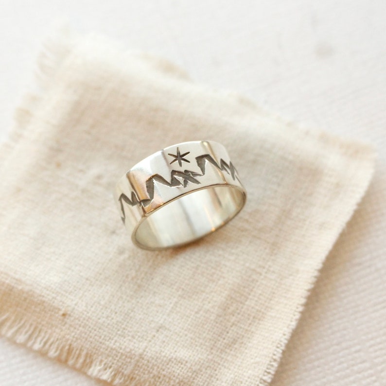 Mountains & Stars Unisex Stamped Silver Band Ring, Sterling Silver Wide Band Ring, Rocky Mountain Ring, Colorado Mountain Jewelry, Stacking Bright polish