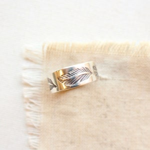 Feather Stamped Silver Band Ring, Southwest Wide Band Ring, Bohemian Ring image 2