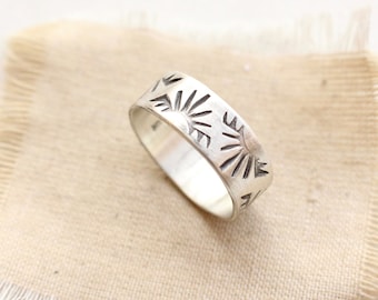 Sunrise Hawk Unisex Silber Band Ring