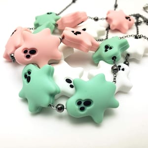Naszyjnik Marshmallow Ghostie Biały Różowy Zielony Latający Duch Stal nierdzewna Pływający Halloween Jesień Upadek Upiorny Booo Lime Glo Silikon
