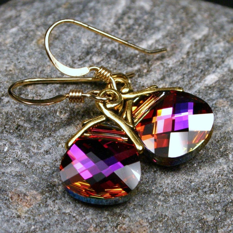 Flame Crystal Boucles doreilles Fiery Fuchsia Rouge Rose Orange Swarovski Flat Briolette Drop Purple Indigo Phoenix Deep Fire Embers Sunset Sparkl image 2