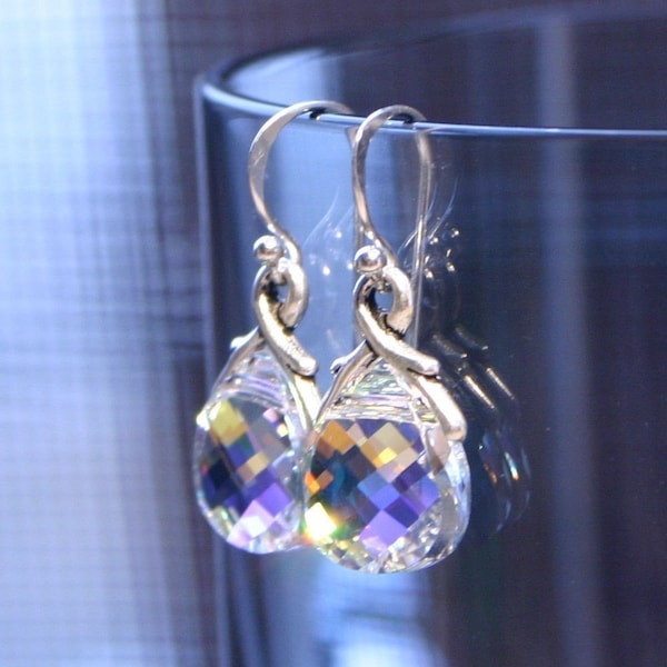 Boucles d'oreilles simples Crystal AB Swarovski Briolette Sterling Argent Petite Festive Holiday Sparkle Gifts Under 20 pour son Aurora Borealis Starry