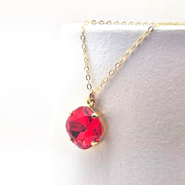 Light Siam Red Crystal Necklace Classic Sparkling Solitaire Swarovski 12mm 10mm Sterling Gold Delicate Diamond Drop Simple Teardrop True