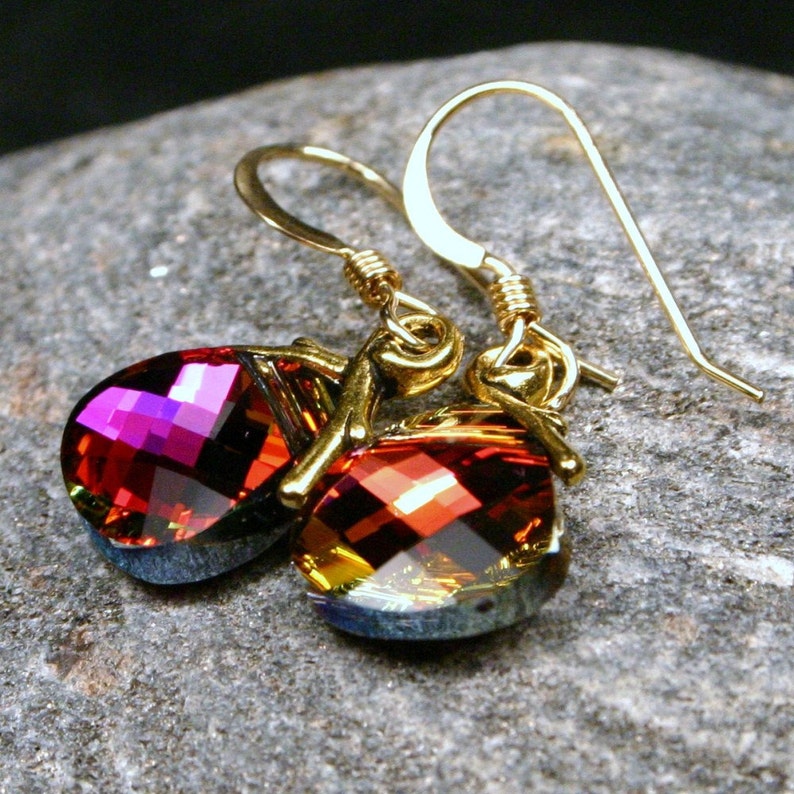 Flame Crystal Boucles doreilles Fiery Fuchsia Rouge Rose Orange Swarovski Flat Briolette Drop Purple Indigo Phoenix Deep Fire Embers Sunset Sparkl image 4