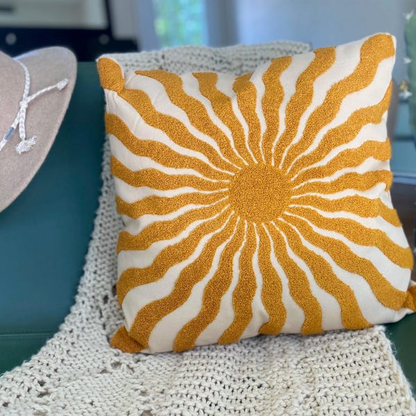 Boho Chic Throw Pillow Cozy Embroidered Throw Pillow Decorative Boho Home Decor Sofa Pillow Boho Aesthetic Pillow Housewarming Gift Idea