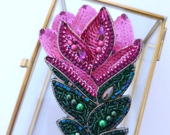 Broche fleur de curcuma faite main unique - Accessoire de bijouterie florale, grande broche d'Ukraine. Cadeau garanti avec chaque commande