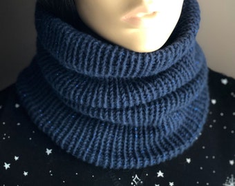 Cache-cou en tricot bleu, bleu denim scintillant, capuche en tricot bleu, écharpe unisexe, col unisexe, écharpe bleue, accessoires d'hiver, pour elle ou pour lui