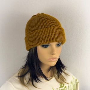 Cappello a cuffia lavorato a maglia in lana giallo senape dorato, cappello a doppia maglia, cappello invernale da donna dorato, bordo in maglia di lana immagine 1