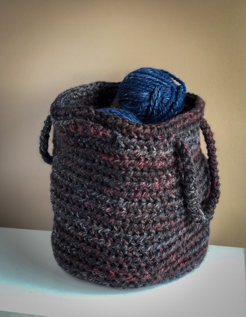 Extra Large Crochet Bucket Bag Tote Bag with Drawstring, Blackstone Cross Body Bag Black with Shades of Red and Gray, Oversized Project Tote image 6