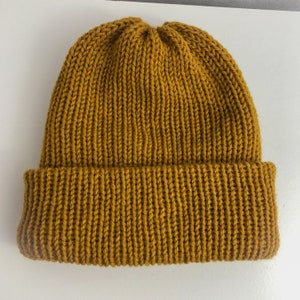 Cappello a cuffia lavorato a maglia in lana giallo senape dorato, cappello a doppia maglia, cappello invernale da donna dorato, bordo in maglia di lana immagine 3