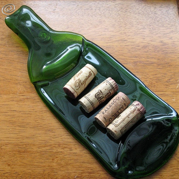 Items similar to Recyled Green Wine Bottle Plate on Etsy