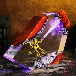 PREMIUM Bum.blebee Night Light, Gift for kids, Robot Figure, Table Lamp, Transformers Gift, Christmas gift, Robot diorama resin lamp