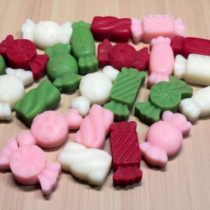 Holiday Candy (2.5 oz) peppermint Soy Wax Melts: Christmas Holiday Scented Decor.