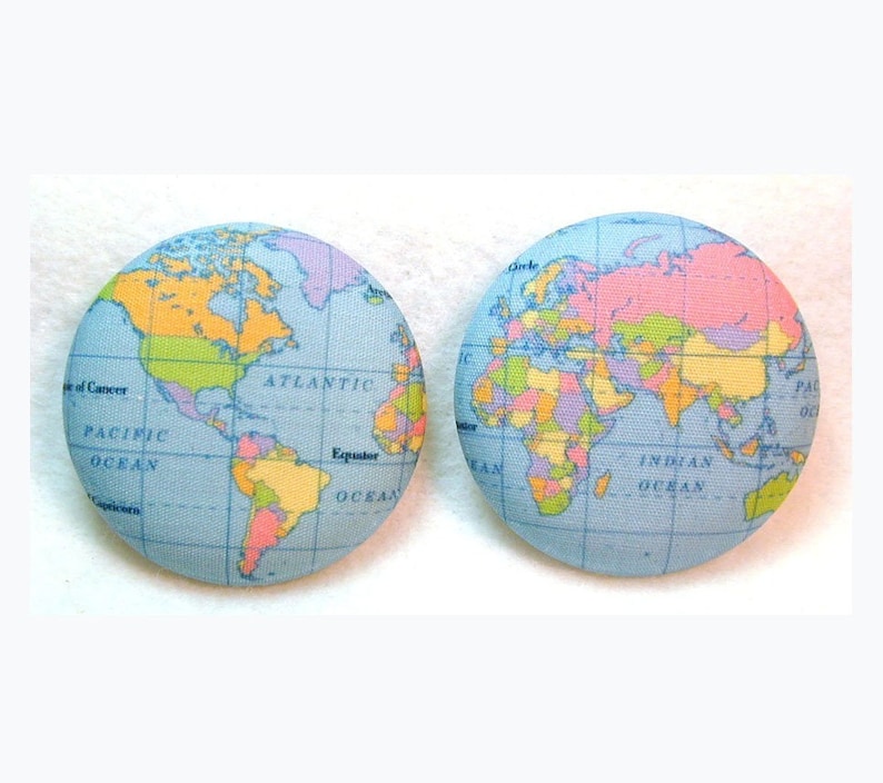 Полушарие лондона. Два полушария. Глобус карта. Глобус полушария земли. Глобус два полушария.