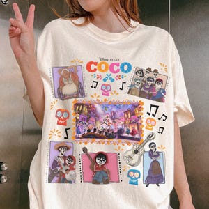 Maglietta retrò con i personaggi del film Coco della Disney Pixar, Coco Miguel Hector, maglietta coordinata per la famiglia di Disneyland, Magic Kingdom, maglietta per le vacanze a Walt Disney World.