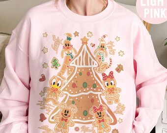 Koszulka retro Disney Mickey i Przyjaciele Wesołych Świąt z podpisem Comfort Colors, bluza świąteczna Disney Gingerbread Castle, Disney Xmas