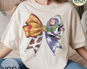 Retro Coquette Bows Disney Toy Story Koszulka, Pixar Toy Story Koszulka, Woody Jessie Buzz Alien Rex Koszulka, Disneyland Family Matching Trip Koszulki