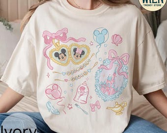 Chemise rétro couleurs confort Disney Magic Kingdom, médaillon coeur Mickey Minnie, chemise monde magique, chemise coquette noeud château Disney