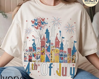 Retro Disney Happy 4 juli T-shirt, Castle Mickey and Friends-tröja, Disney-helgskjorta, Disneyland-semesterskjorta, Disney-resa-skjorta