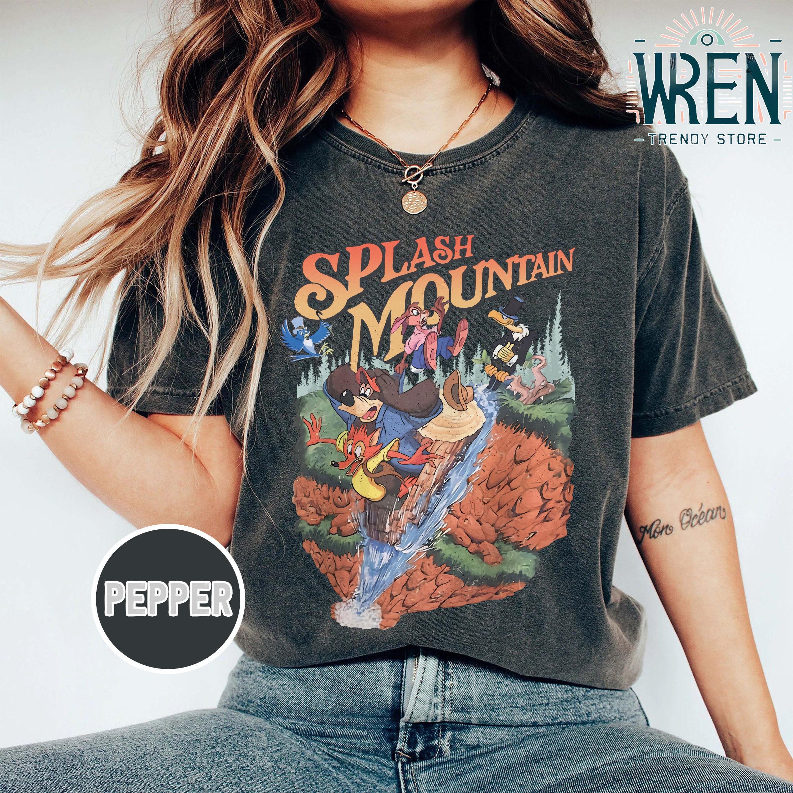 トップス Disneyland splash mountain tops Retro Disneyland Splash Mountain Shirt, Vintage Splash