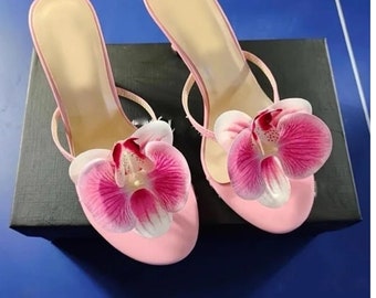 Orchideenblüten-Absätze, Sommersandalen, Hausschuhe in Rosa, edle handgefertigte Stiletto-Schuhe für Damen