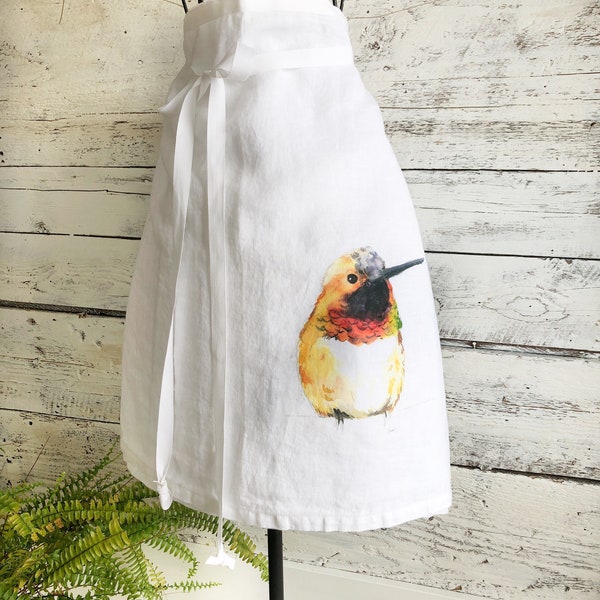 Linen Cafe Apron with Gold Hummingbird One size fits all half apron is the perfect gift for chef or baker. Serve in style. Machine washable.