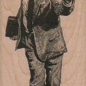 Puede incluir: Una ilustración en blanco y negro de un hombre con traje y corbata, sosteniendo un libro y gesticulando con la mano derecha. La ilustración es de estilo vintage.