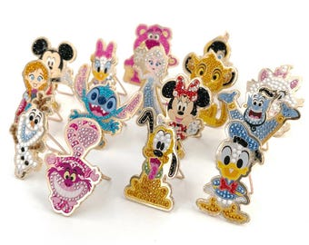 Odznaka Crystal Art Pin Badge Blind Bag - 1 z 15 kolekcjonerskich odznak Pin, Mystery Pack, lśniąca sztuka diamentów dla fanów Disneya