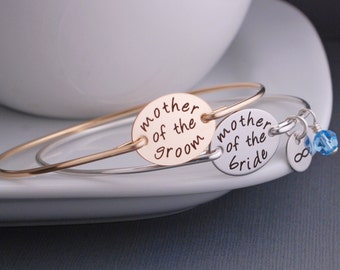 Mother of the Bride and Groom Jewelry SET, Personalized Bangle Bracelet, Mother of the Groom Gift, Wedding Jewelry