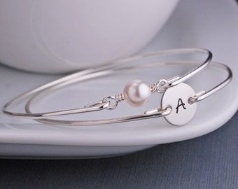 Personalized New Mom Gift, Silver Initial Bracelet and White Pearl SET, Two Stackable Bangles, Custom Bangle Bracelets