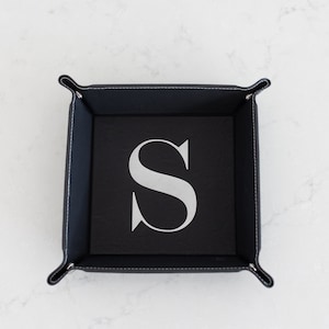 Personalized Initial Valet Tray, Father&#39;s Day Gift for Him, Catchall Tray, Custom Valet Tray, Gift for Dad, Groomsmen Gift, Desk Organizer