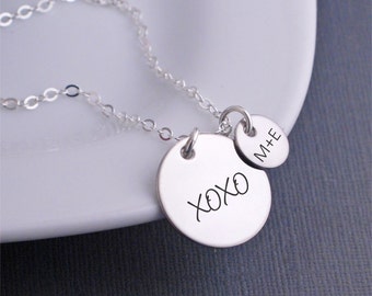 Collier XO, bijoux câlins et bisous, bijoux XOXO, cadeau d'anniversaire pour petite amie, bijoux personnalisés pour ados, cadeau d'anniversaire pour elle